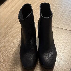 NWOT Pedro Garcia Leather Black Ankle Booties! Size 36!